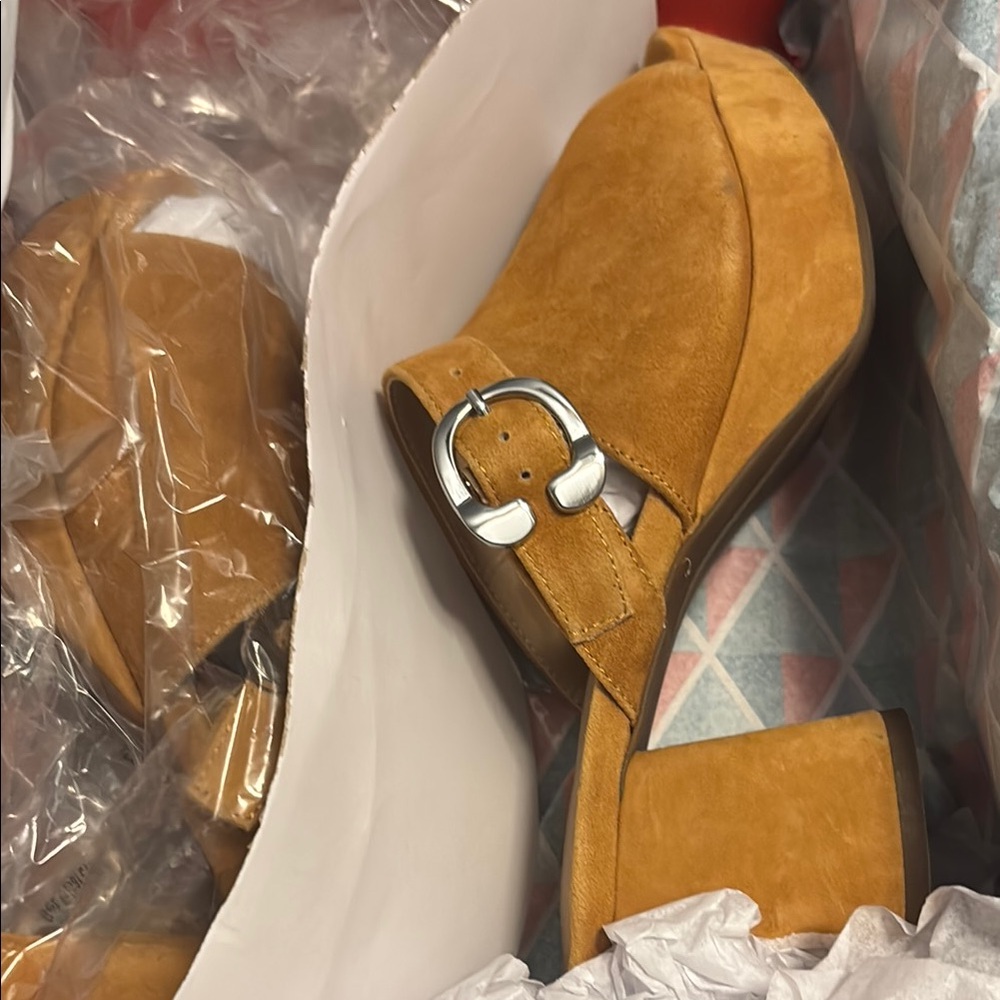 AEROSOLES Tan Platform Shoes with Suede Finish